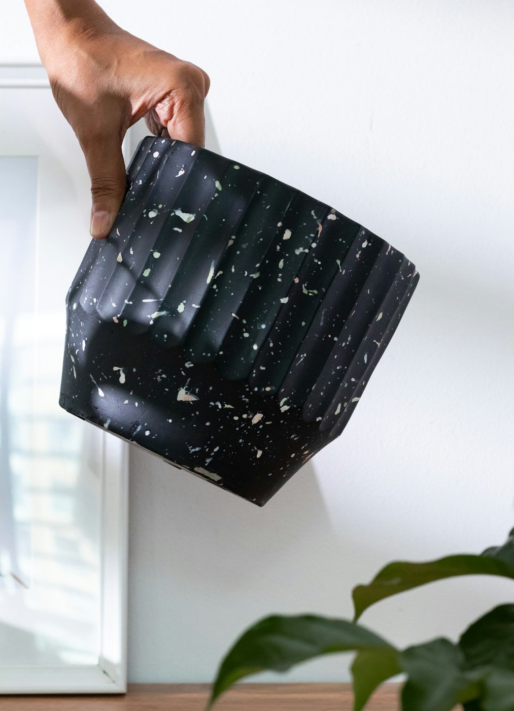 Black fluted planter
